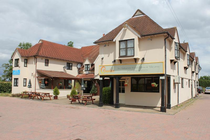 Stansted Skyline Hotel Great Dunmow Exterior photo